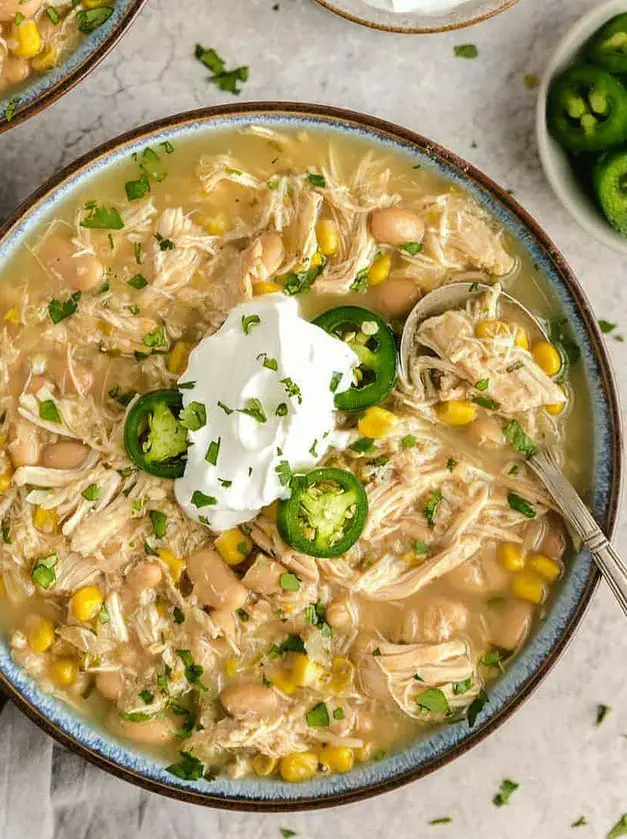 Slow Cooker White Chicken Chili