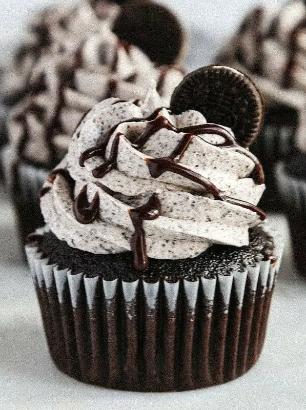 Cookies and Cream Cupcakes