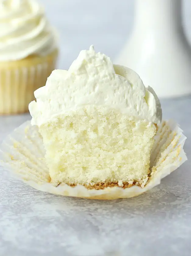 Easy White Cupcakes