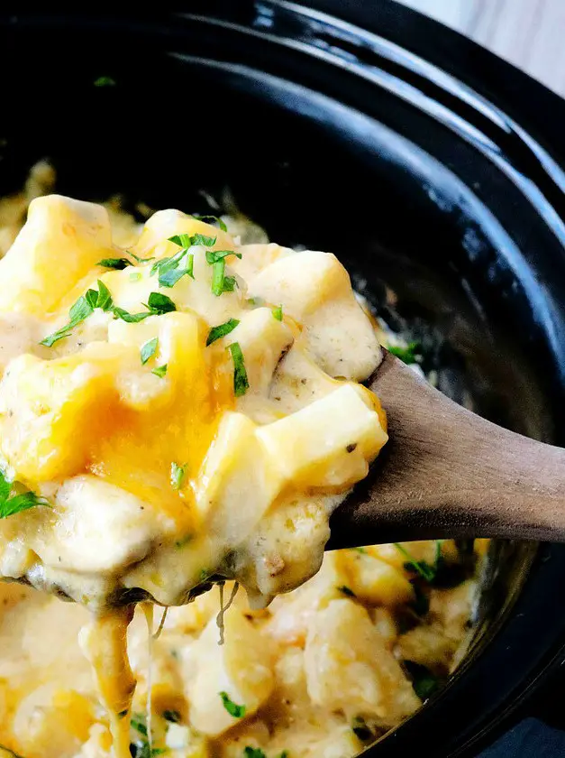 Crock Pot Cheesy Potatoes