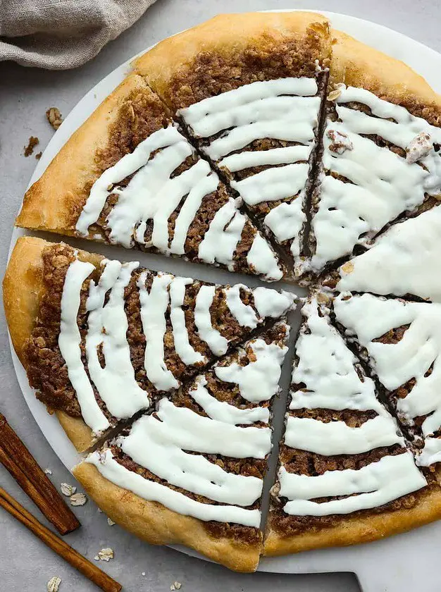 Cinnamon Roll Dessert Pizza