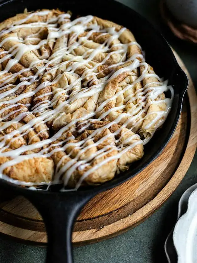 Cinnamon Roll Phyllo Dough Dessert