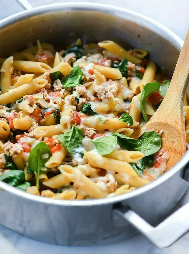 One-Pot Pasta with Ground Turkey and Spinach