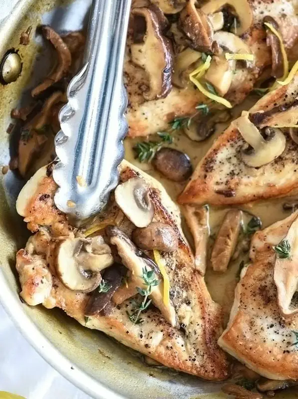 Easy Chicken Breasts with Creamy Mushroom Sauce