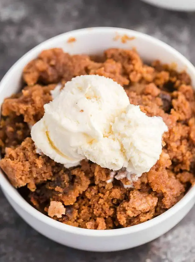 Slow Cooker Pumpkin Dump Cake