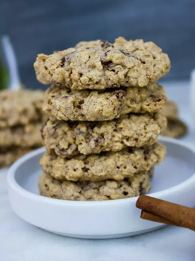 Healthy Oatmeal Raisin Cookies