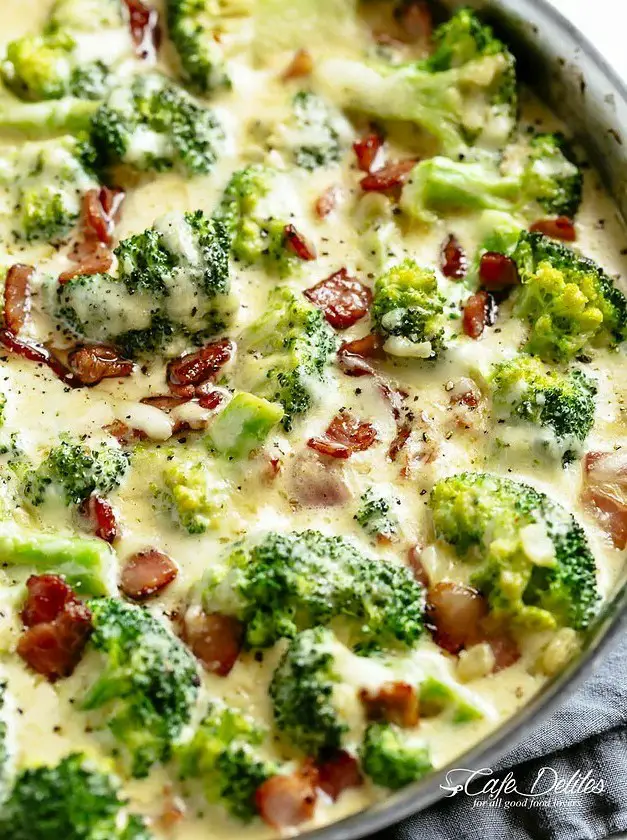 Creamy Garlic Parmesan Broccoli & Bacon