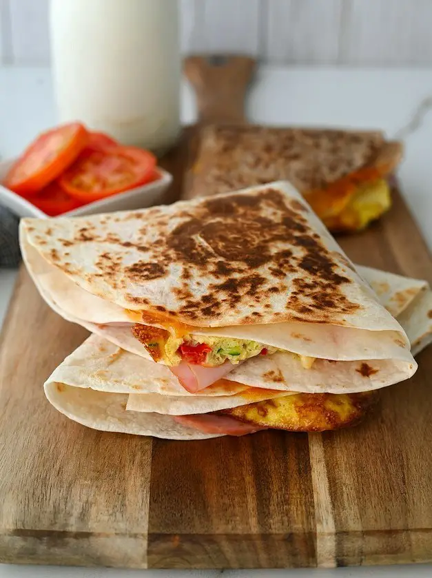 Easy Breakfast Tortilla Wraps