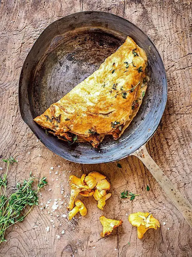 Omelet with Chanterelles