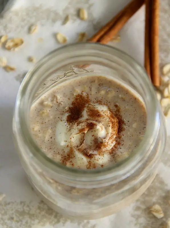 Overnight Cinnamon Roll Oatmeal