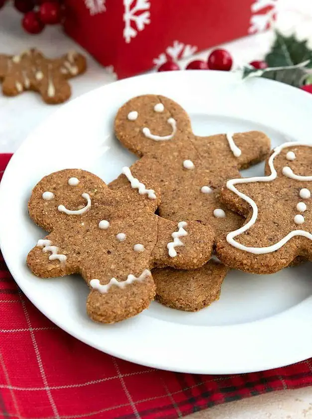 Keto Gingerbread Cookies