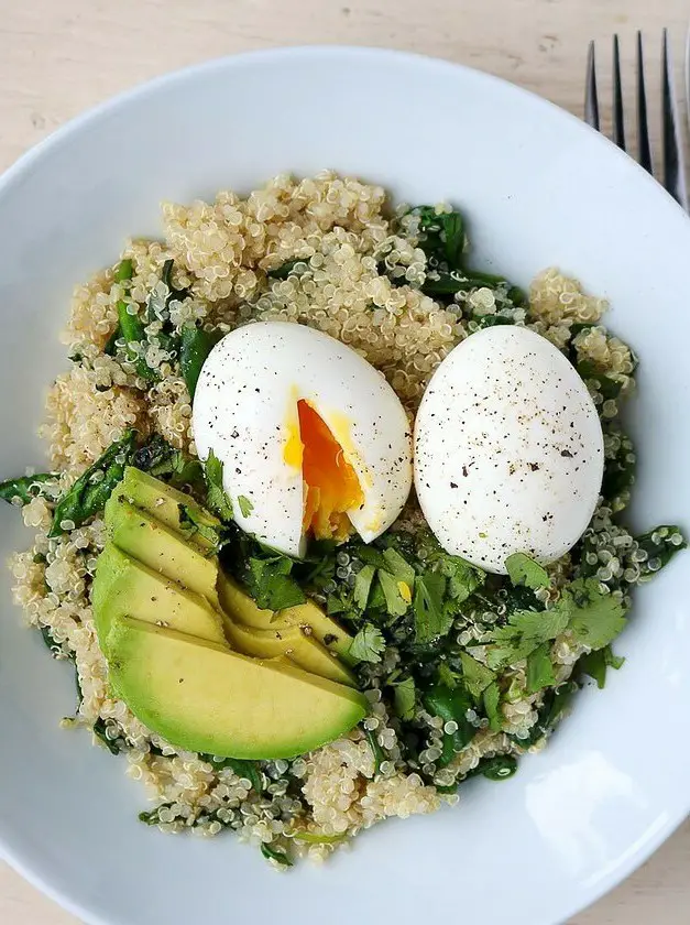 Green Quinoa Breakfast Bowl