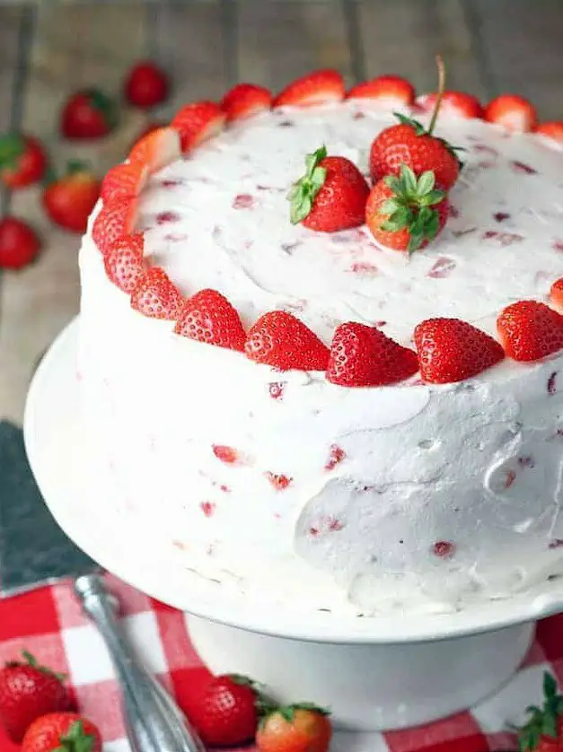 Strawberries & Cream Cake