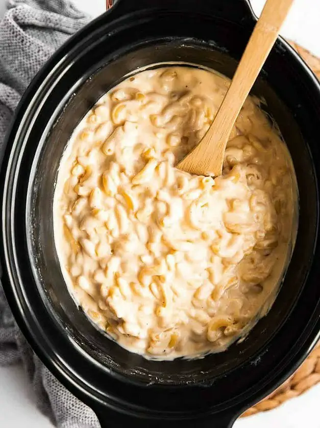 Slow Cooker Mac and Cheese