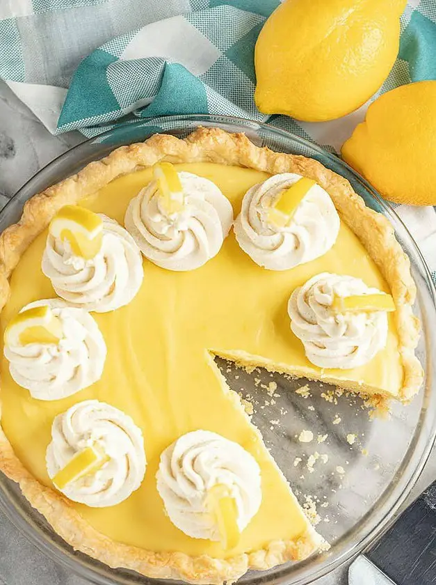 Old Fashioned Creamy Lemon Pie