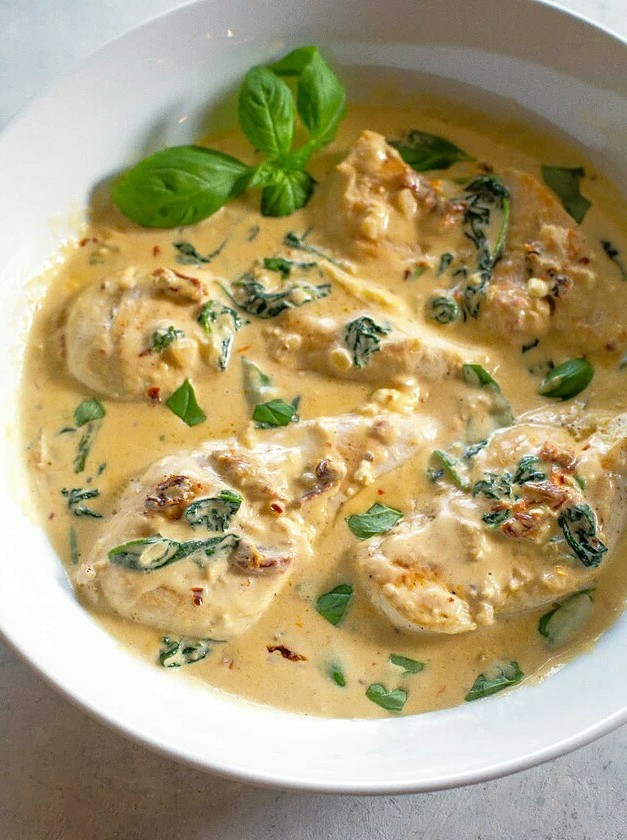 One-Pan Creamy Chicken and Spinach