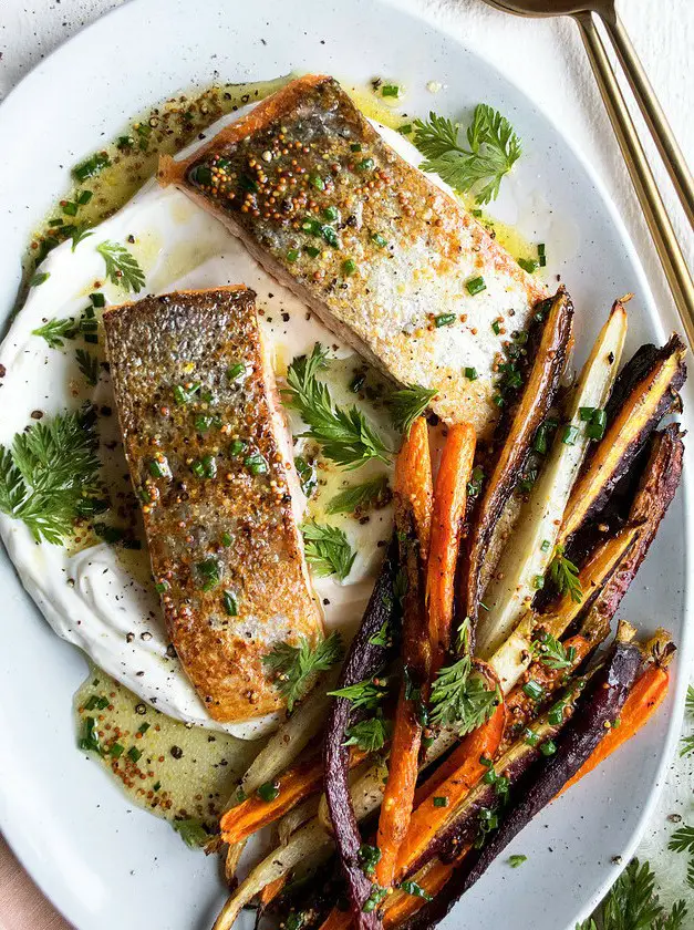 Simple Salmon Dinner with Roasted Carrots