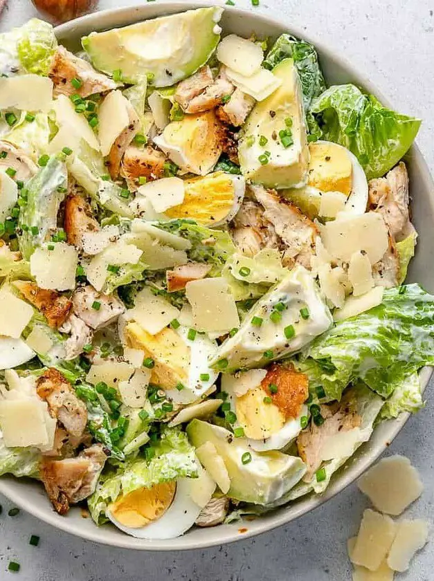 Low Carb Chicken Caesar Salad