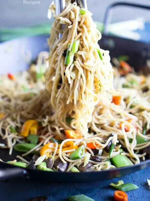 Vegetable Lo Mein Noodles