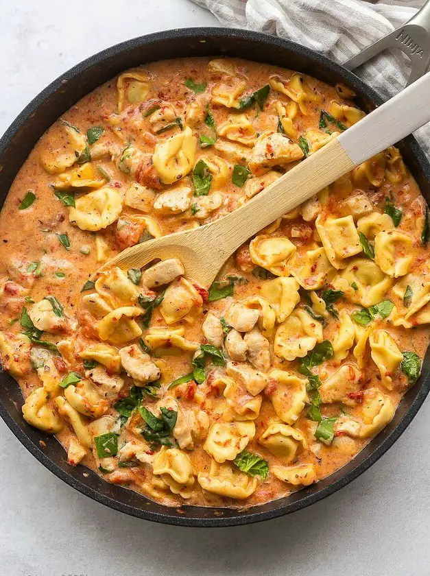 Italian Chicken Tortellini Skillet