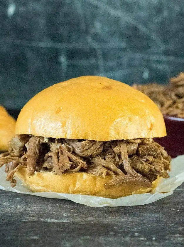 Slow Cooker Shredded Beef Sandwiches