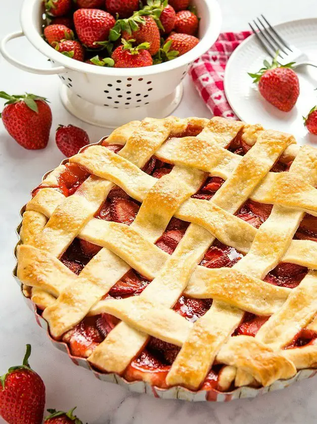 Classic Strawberry Pie