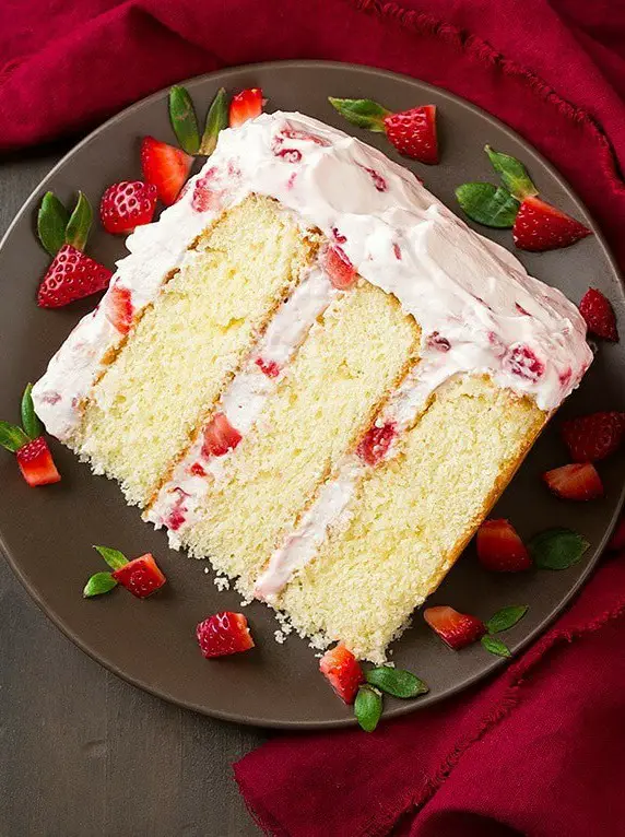 Fresh Strawberry Cake