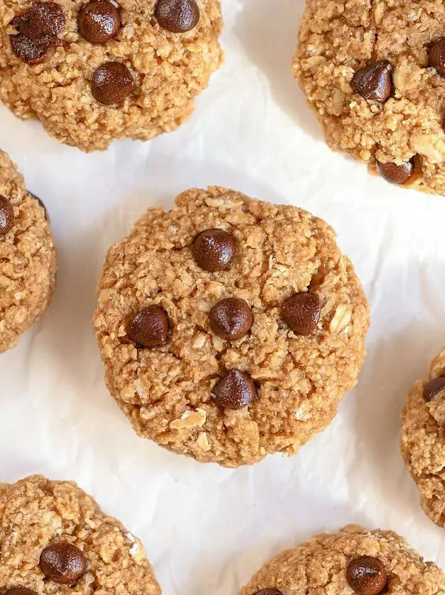 Healthy Peanut Butter Oatmeal Chocolate Chip Cookies