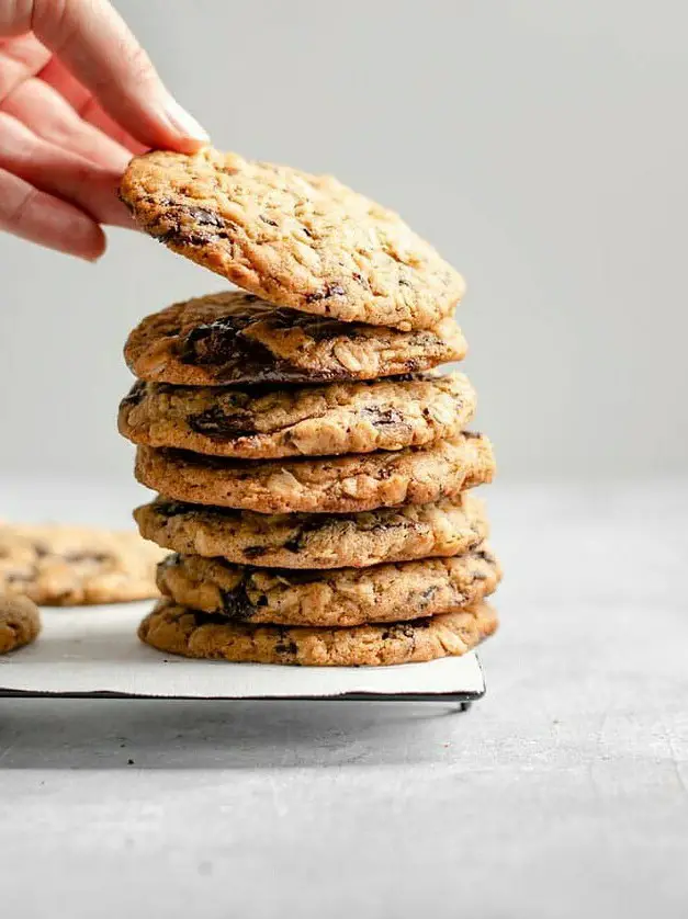 Vegan Peanut Butter Oatmeal Chocolate Chip Cookies