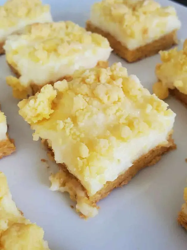 Lemon Cheesecake Bars