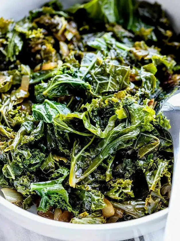 Sautéed Kale with Cider Vinegar