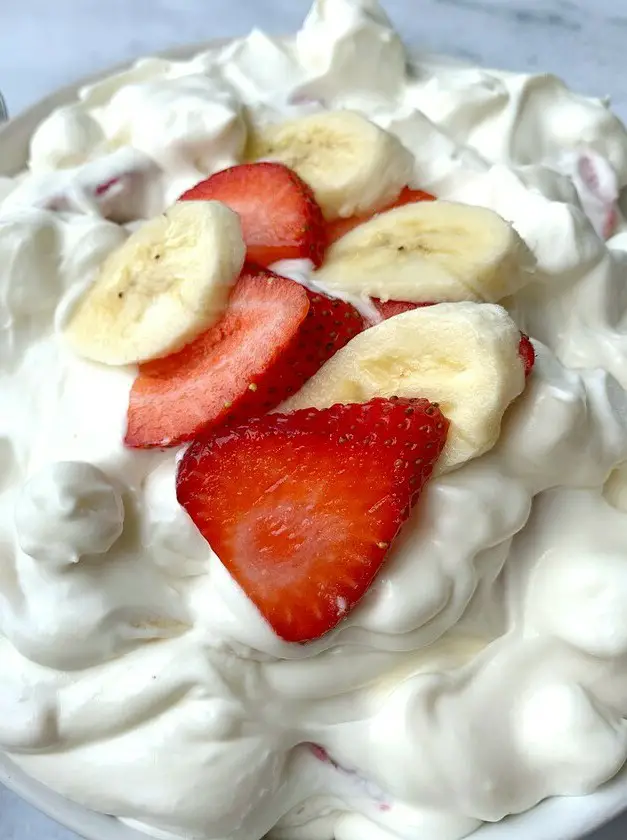 Strawberry Banana Cheesecake Dessert Salad