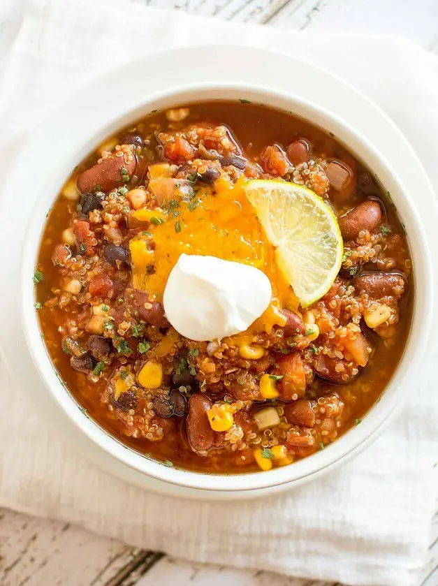 Slow Cooker Quinoa Chili