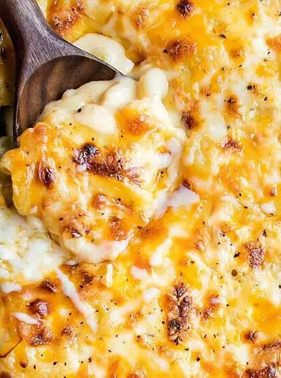 Creamy Homemade Baked Mac and Cheese