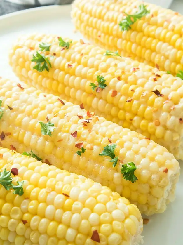 Hot Honey Boiled Corn on The Cob