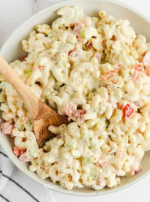 Classic Creamy Macaroni Salad