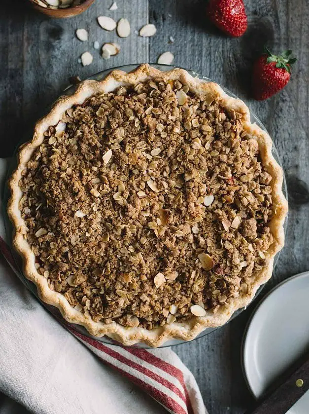 Gluten-Free Strawberry Rhubarb Pie with Crumb Topping