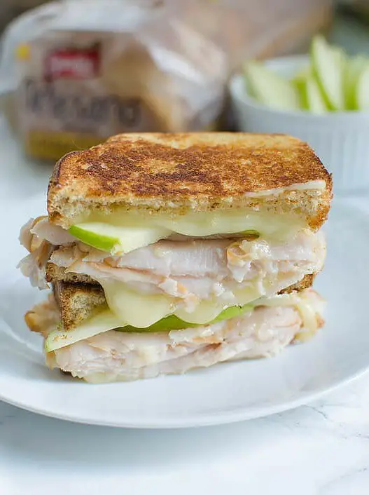 Apple and Brie Grilled Cheese