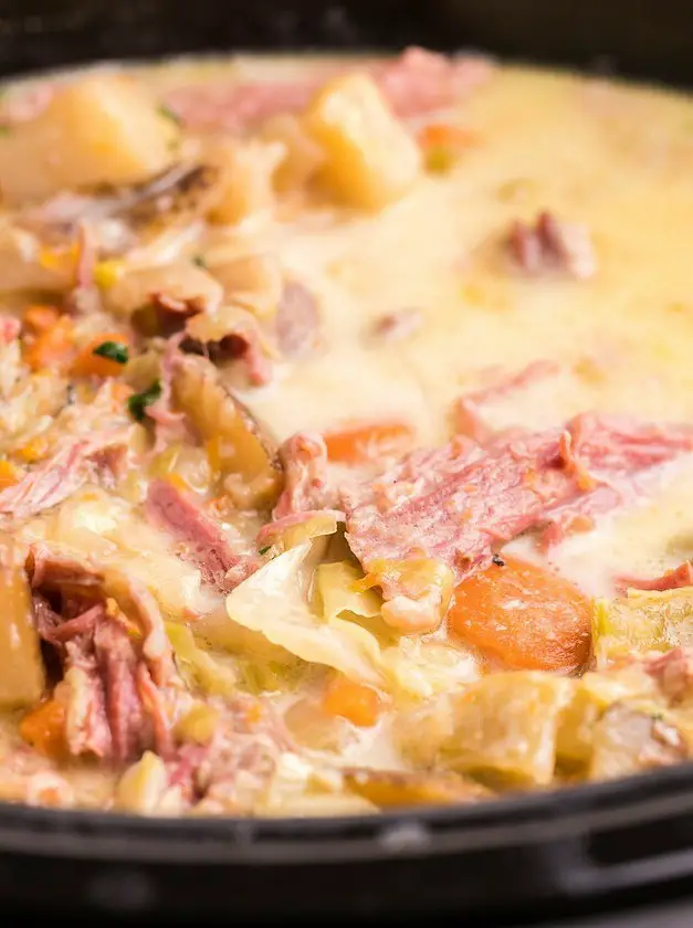 Slow Cooker Corned Beef and Cabbage Soup