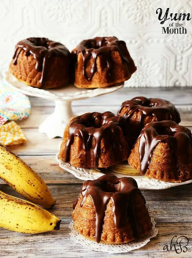 Mini Banana Bundt Cakes