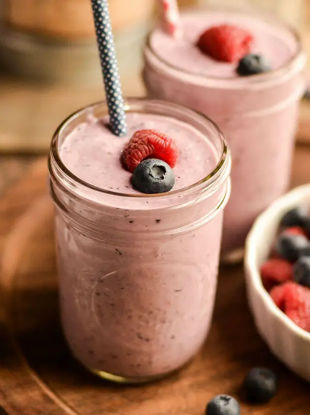 Berry Oatmeal Smoothie