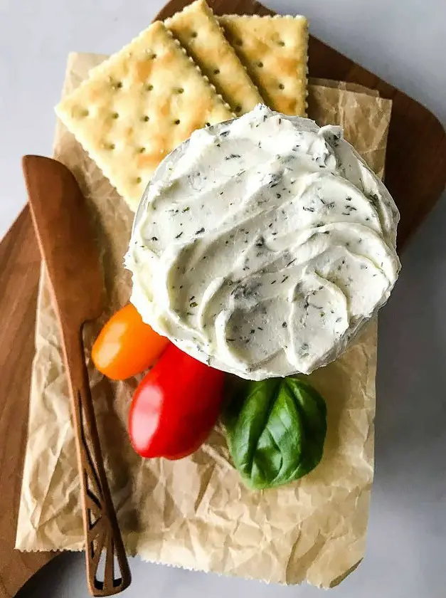 Easy Garlic and Herb Cream Cheese Spread