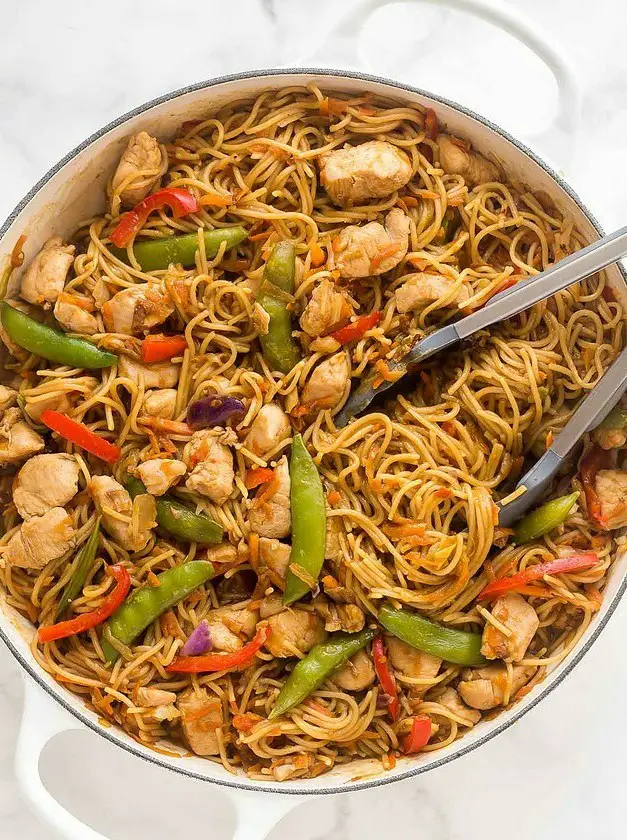 One Pot Chicken Chow Mein