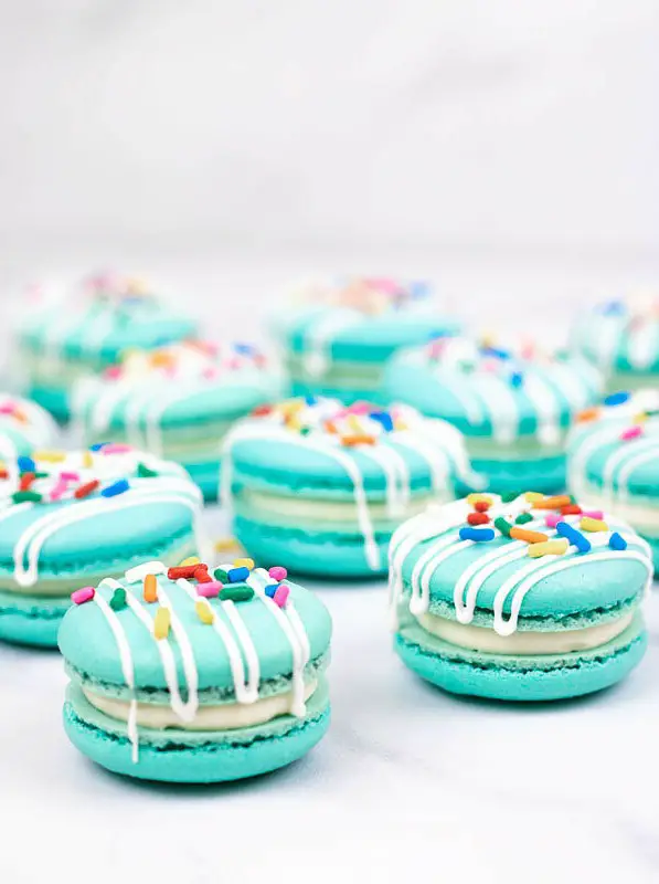 Macarons with Cream Cheese Filling