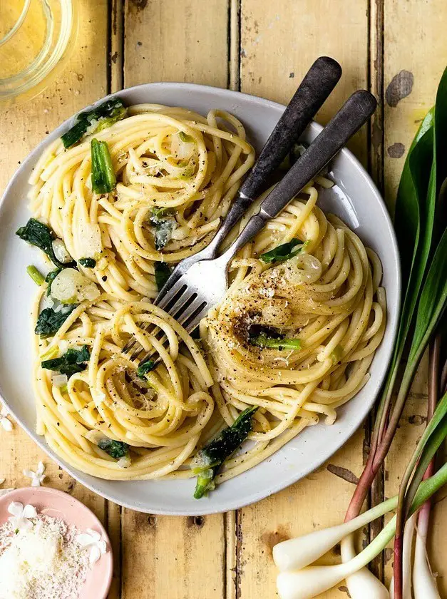 Simple Buttery Parmesan Ramp Pasta