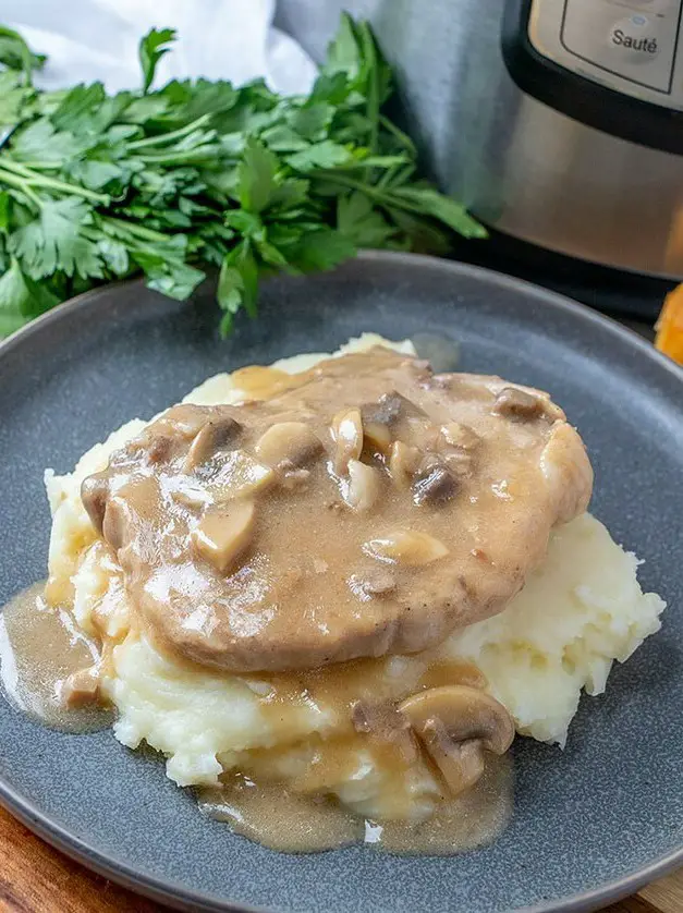 Instant Pot Pork Chops with Mushroom Gravy