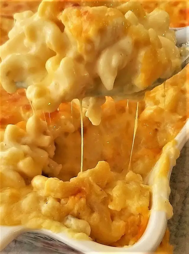 Creamiest Gluten Free Baked Macaroni & Cheese