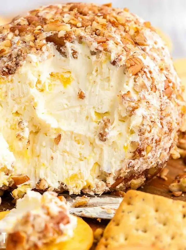 Pineapple Pecan Cheese Ball