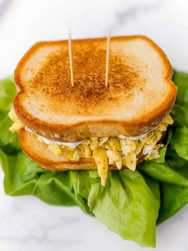 Scrambled Eggs Sandwich