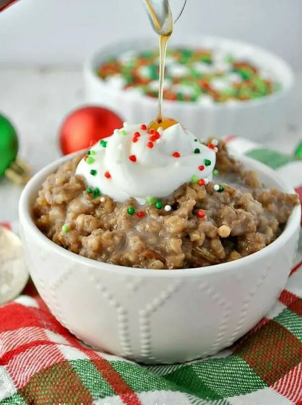 Gingerbread Slow Cooker Oatmeal